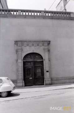 Ancien portail remonté 9, place Saint-Martin (Metz)
